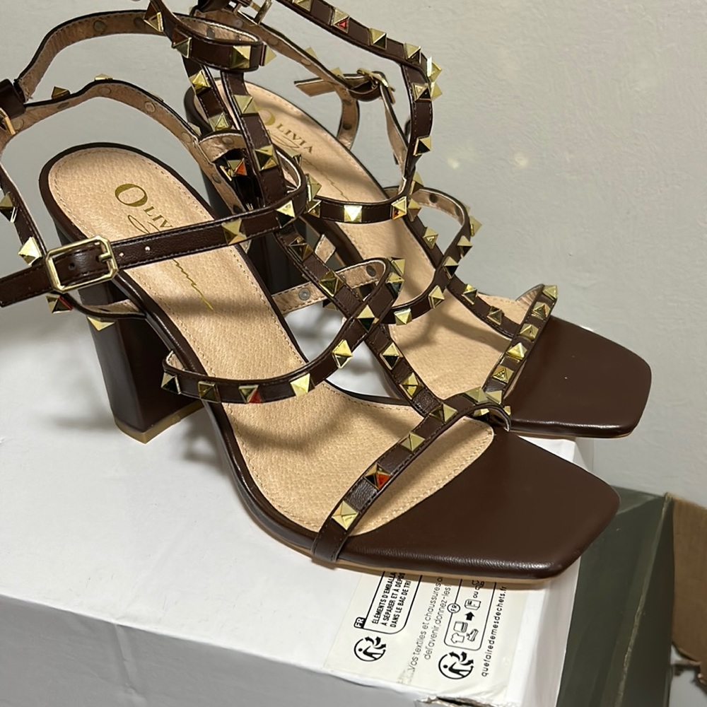 Women heels size 8